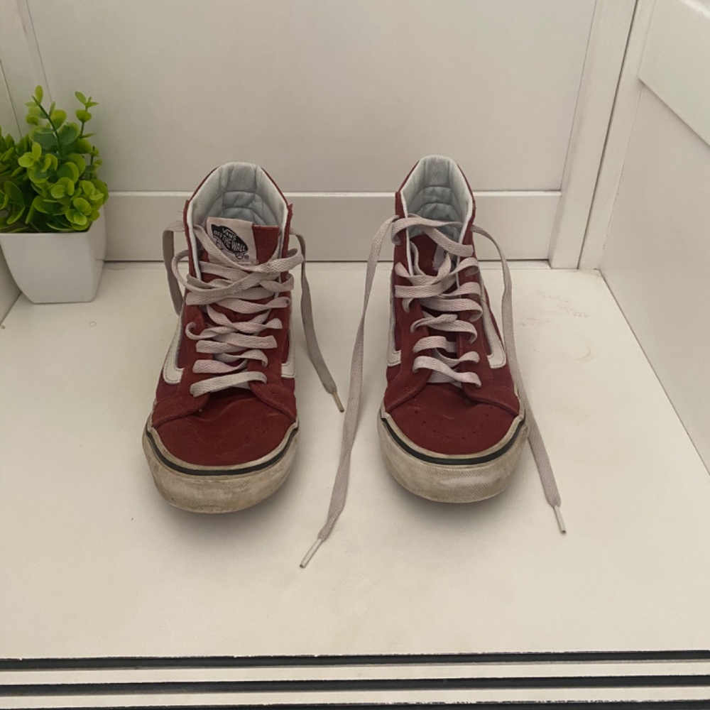 Red high top vans - Picture 2 of 3